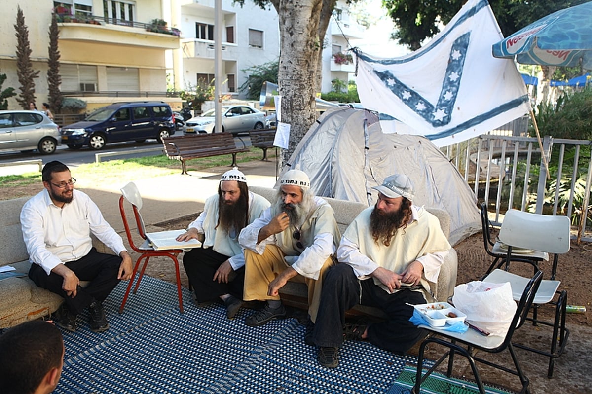 אומן בלב תל-אביב: מחאת האוהלים, הזוית החרדית