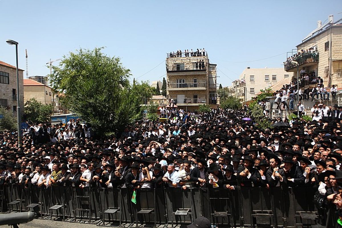 המסע האחרון של רבי אלעזר: רבבות בהלווית ענק בירושלים