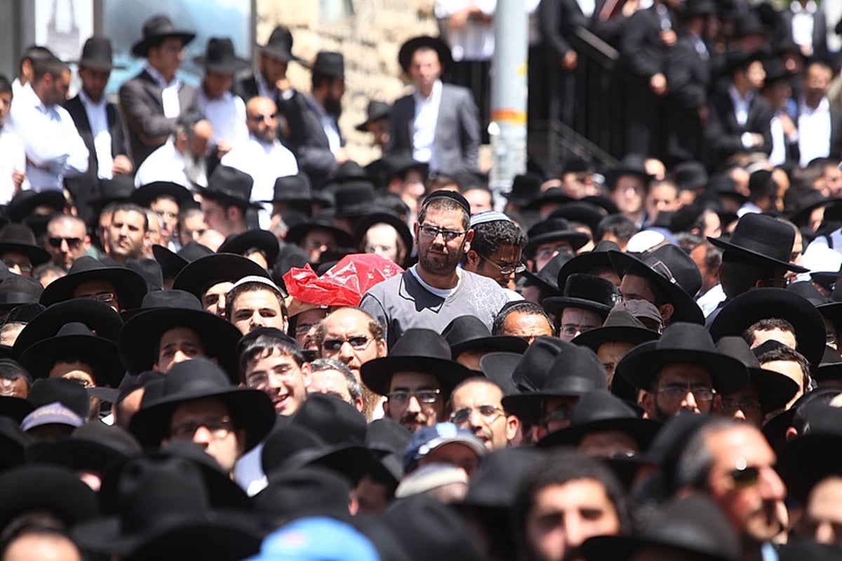 אחר מיטתו של ה'בבא אלעזר': רבבות צעדו, כואבים והמומים