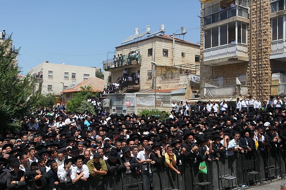 אחר מיטתו של ה'בבא אלעזר': רבבות צעדו, כואבים והמומים