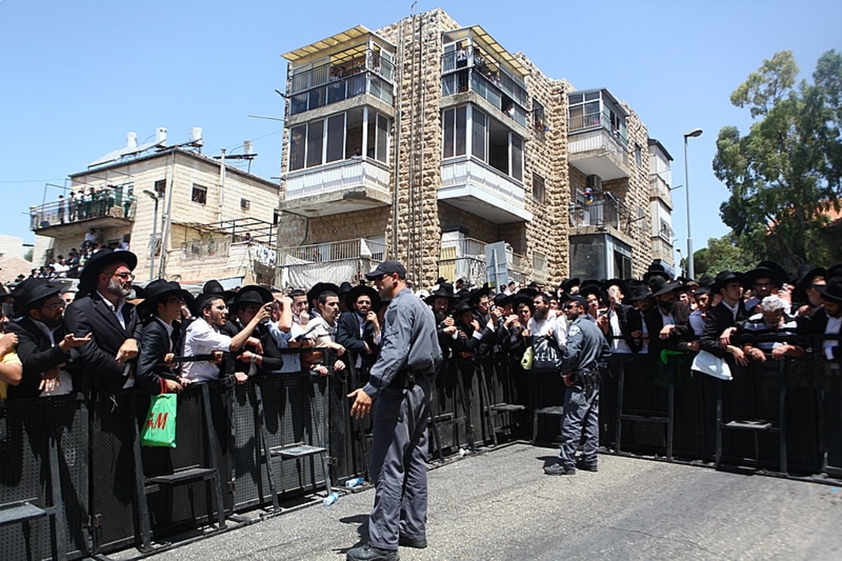 אחר מיטתו של ה'בבא אלעזר': רבבות צעדו, כואבים והמומים