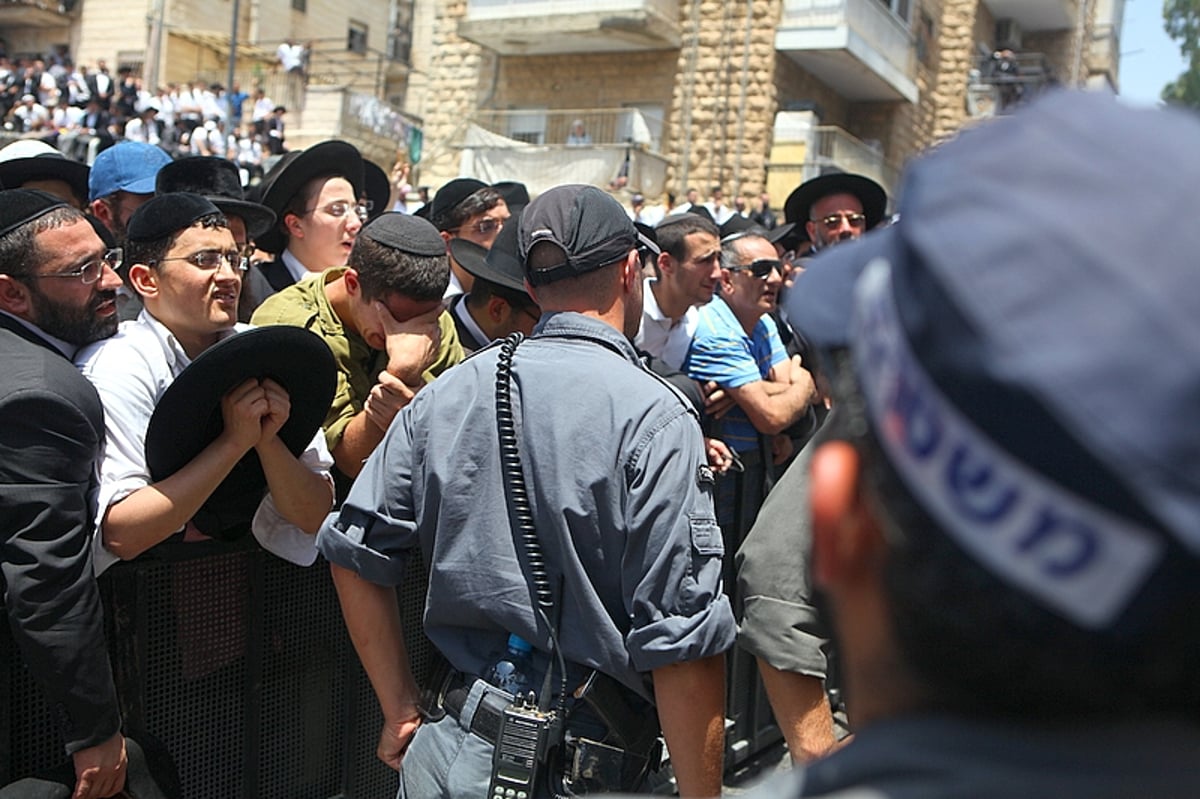 אחר מיטתו של ה'בבא אלעזר': רבבות צעדו, כואבים והמומים