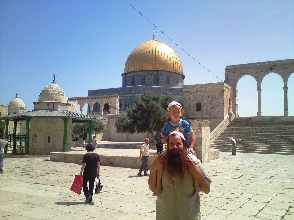 למרות האיסור: מאות יהודים עלו בתשעה באב להר הבית