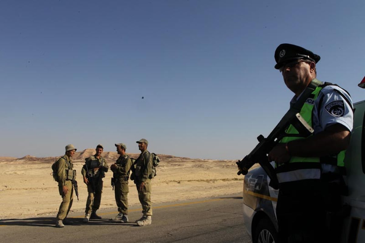 למעלה מ-40 נפגעים בפיגוע משולב בדרום הארץ; 7 הרוגים