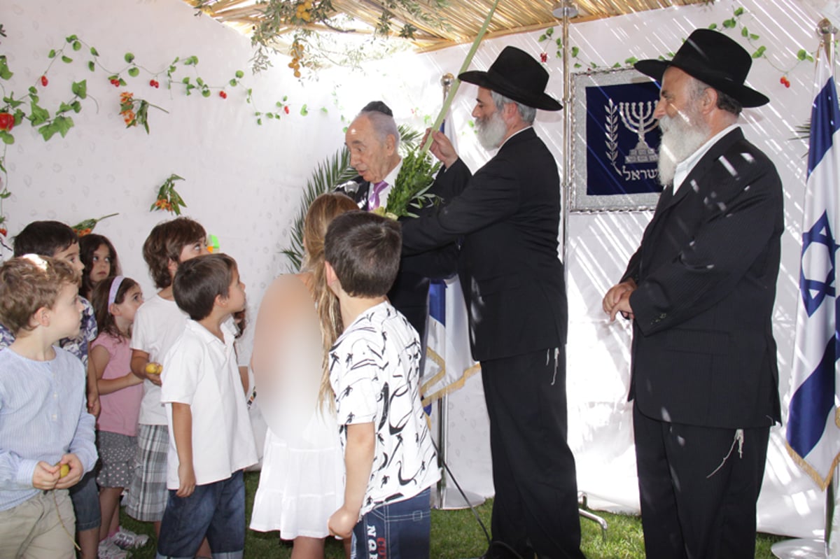 סוכת הנשיא: חב"ד ארגנה, הילדים קישטו