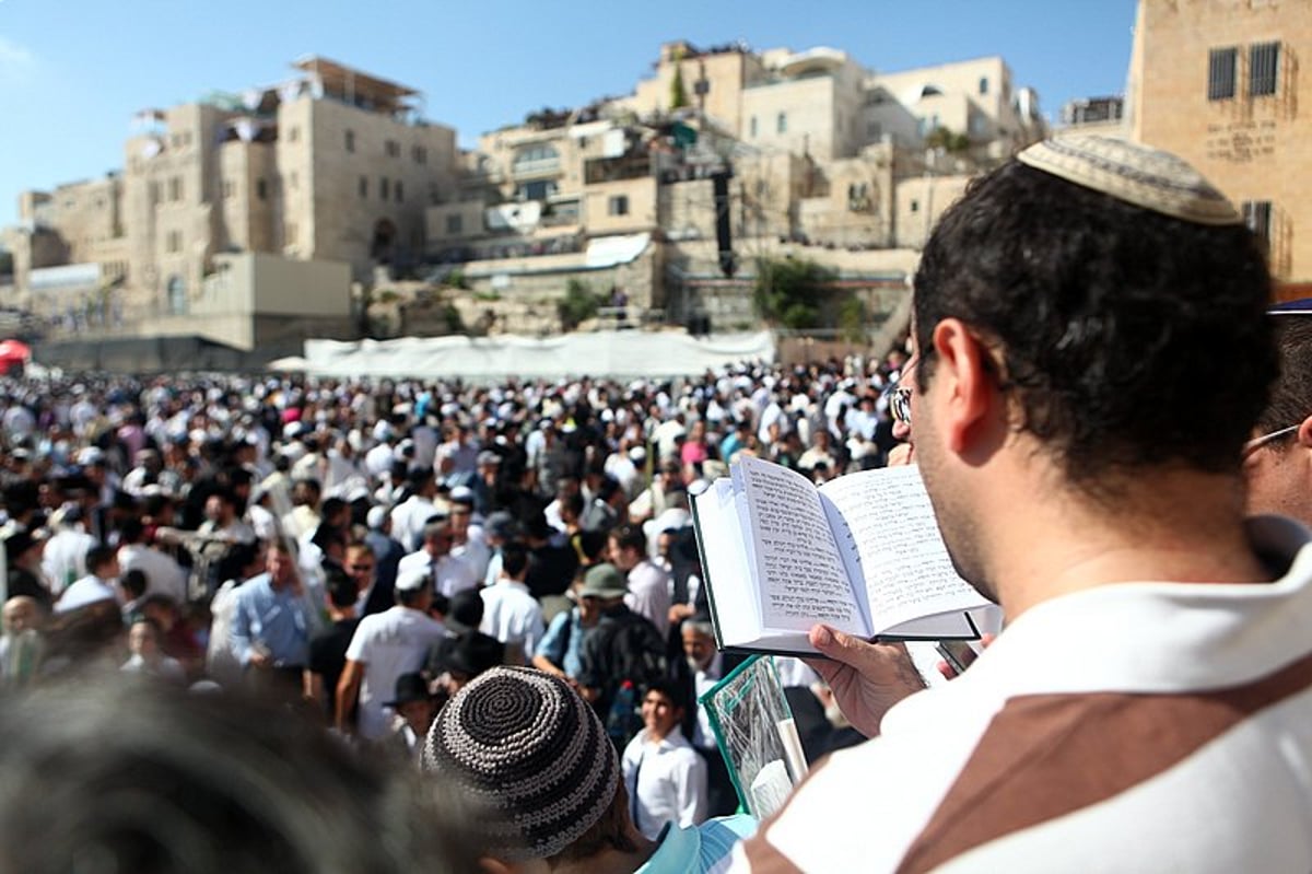 נערכים: מעמד ברכת הכוהנים הוקדש לזכותו של גלעד שליט