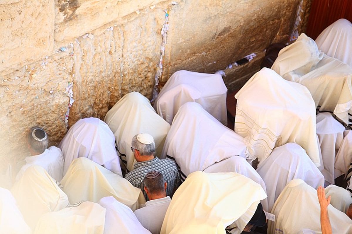 נערכים: מעמד ברכת הכוהנים הוקדש לזכותו של גלעד שליט