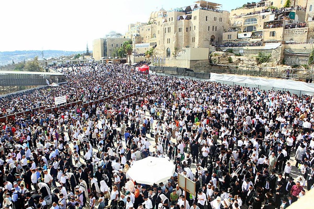 נערכים: מעמד ברכת הכוהנים הוקדש לזכותו של גלעד שליט