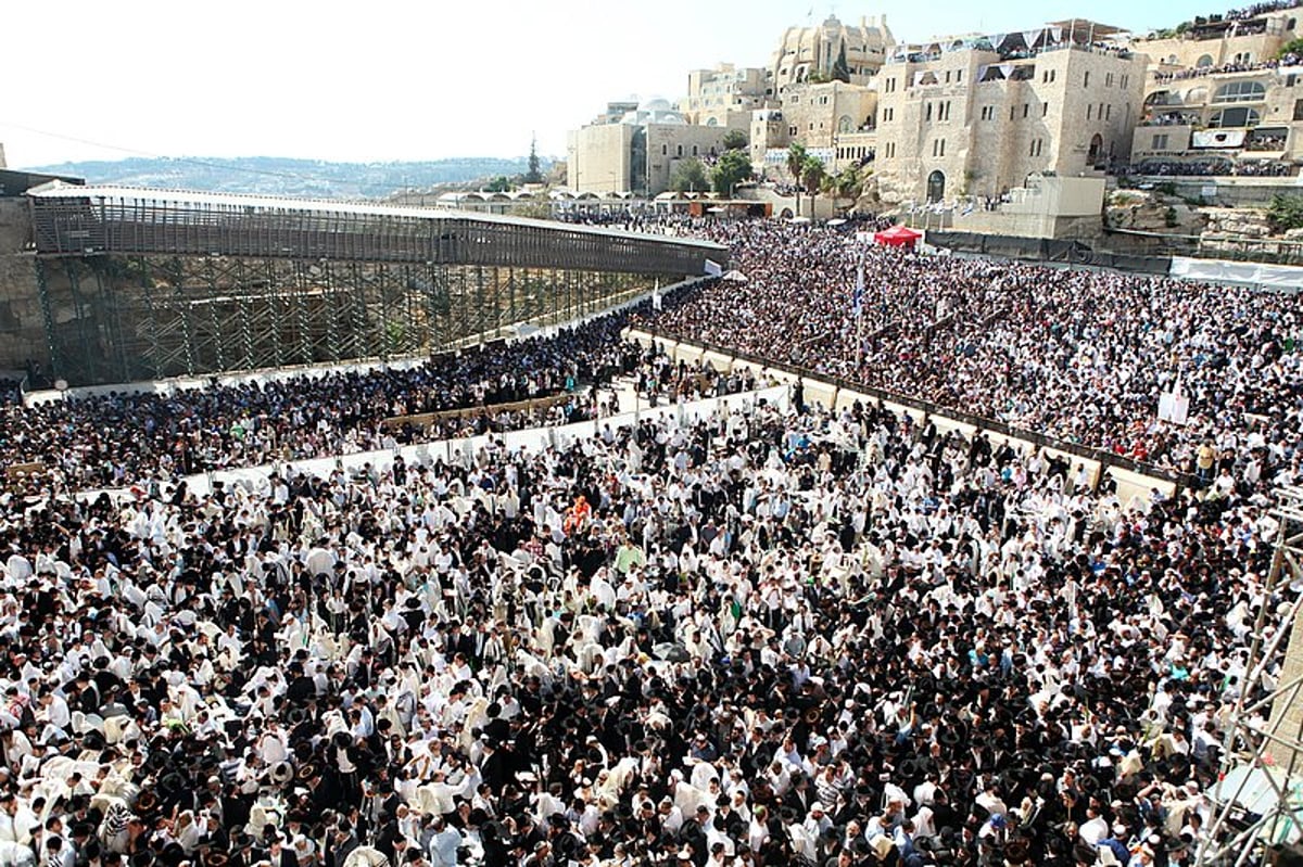 נערכים: מעמד ברכת הכוהנים הוקדש לזכותו של גלעד שליט