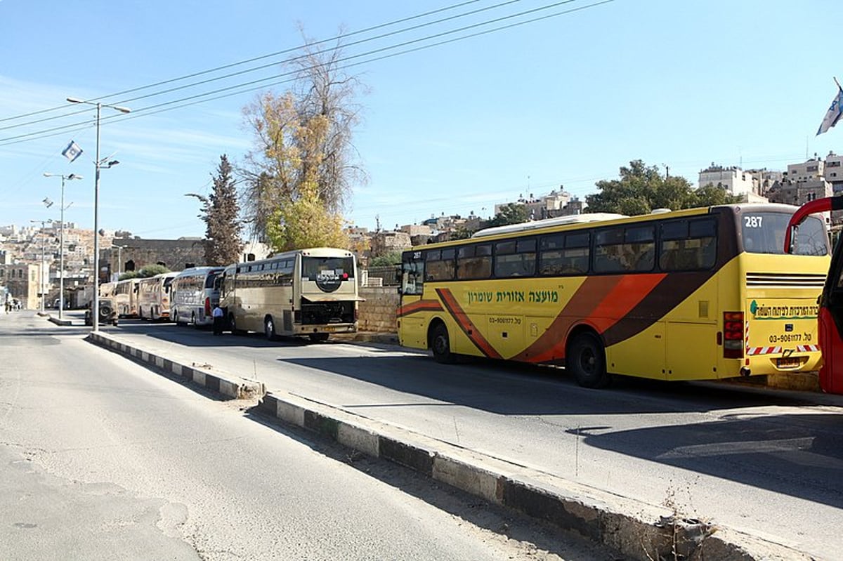 ימי חול המועד: רבבות חוגגים בעיר האבות חברון ● מרהיב