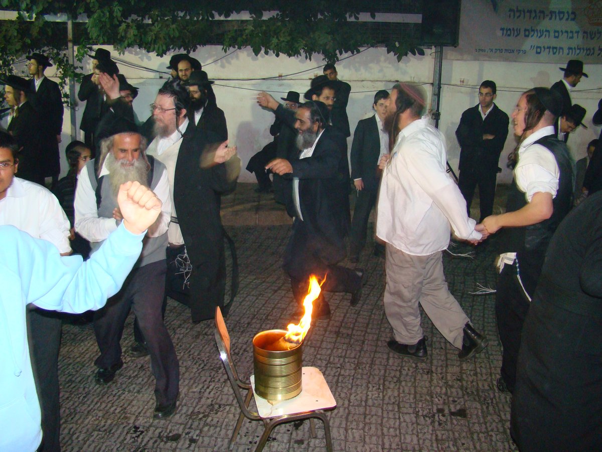 תחת אבטחת שיא: אלפים נוהרים לקבר שמעון הצדיק