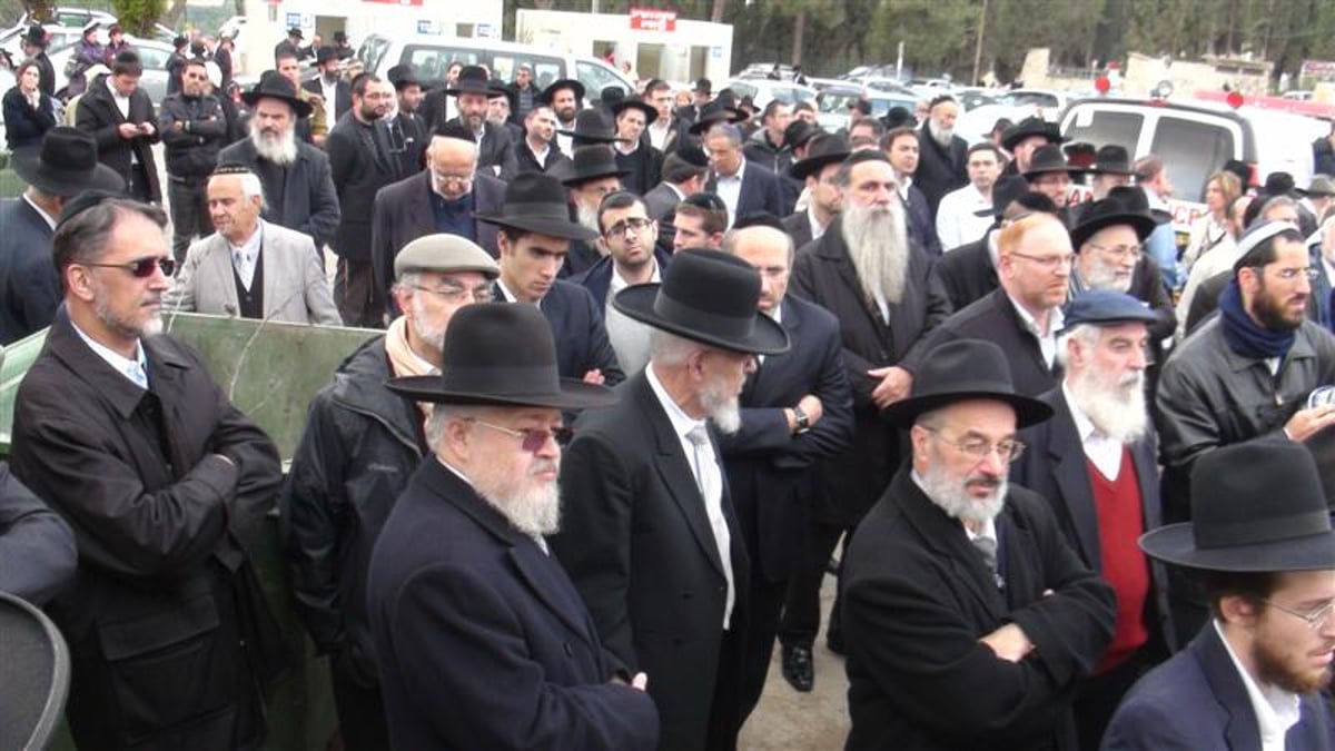 מפריז לירושלים: הלווית הרב משאש זצ"ל