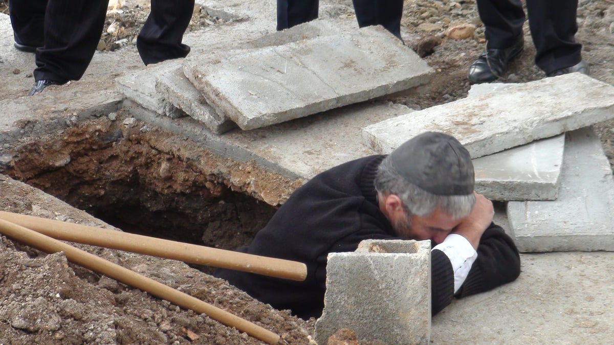 מפריז לירושלים: הלווית הרב משאש זצ"ל