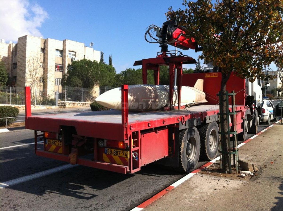 תושבים בירושלים נכנסו ללחץ: "ראינו משאית עם טיל ברחוב"