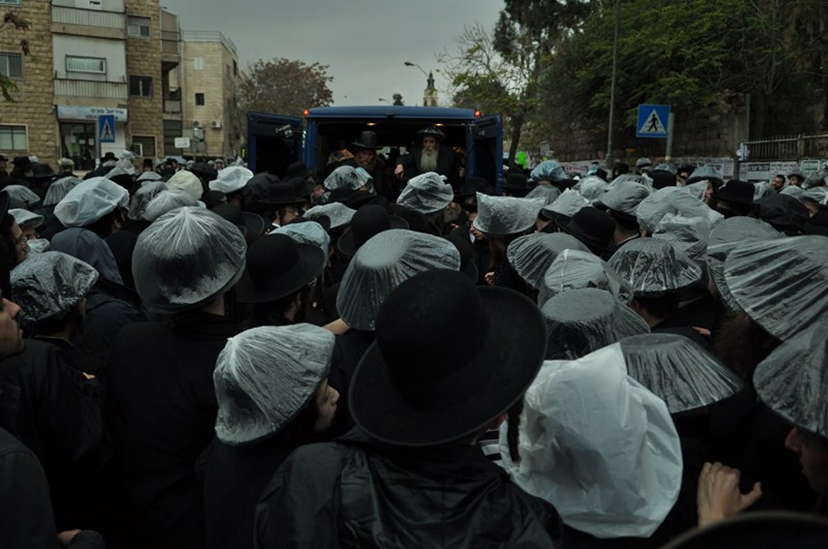 דרכו האחרונה: אלפים בהלווית גאב"ד קוממיות, הגרמ"מ זצ"ל