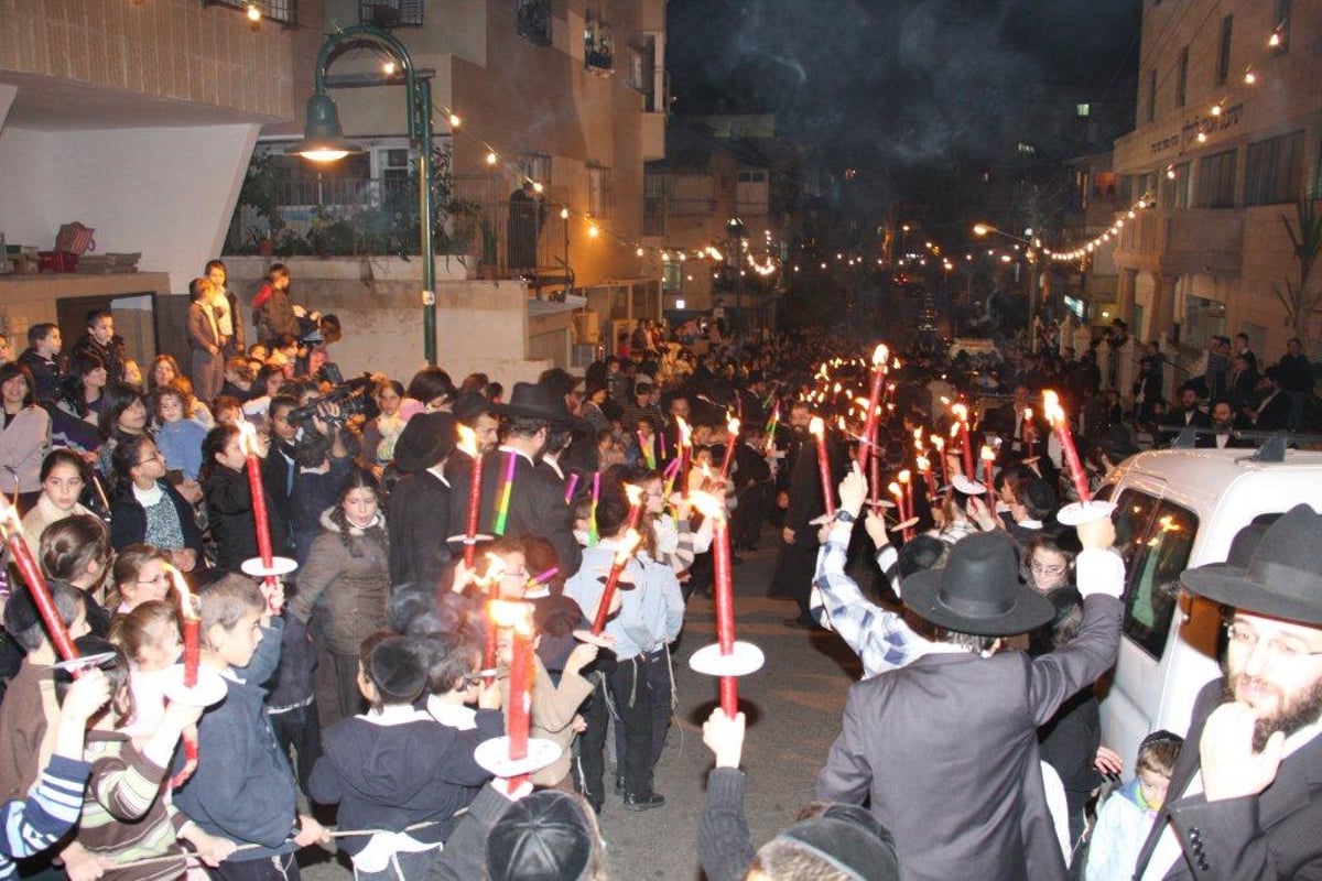 חצי שנה להסתלקות הגרמי"ל: הוכנס אמש ספר-תורה היסטורי