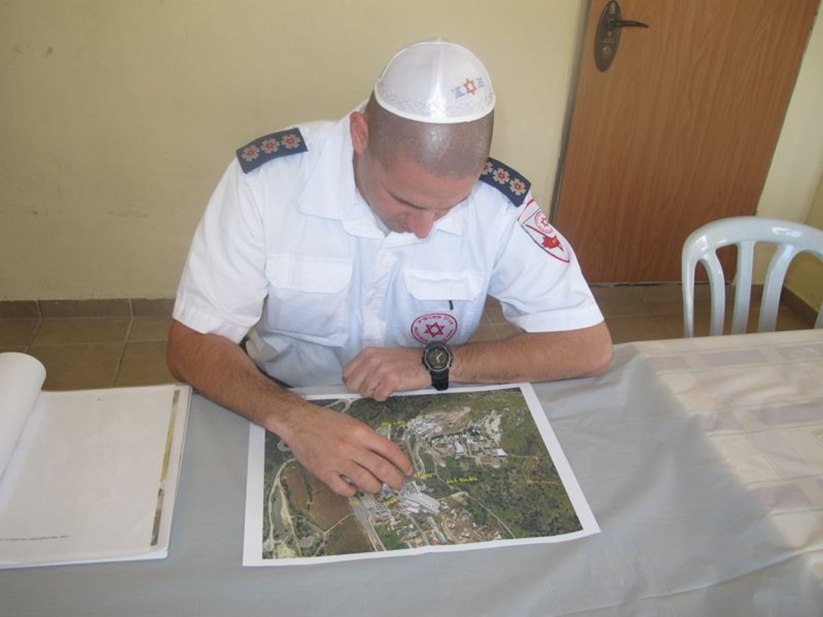 לראשונה בציון הרשב"י: הותקן ארון להצלת חיים