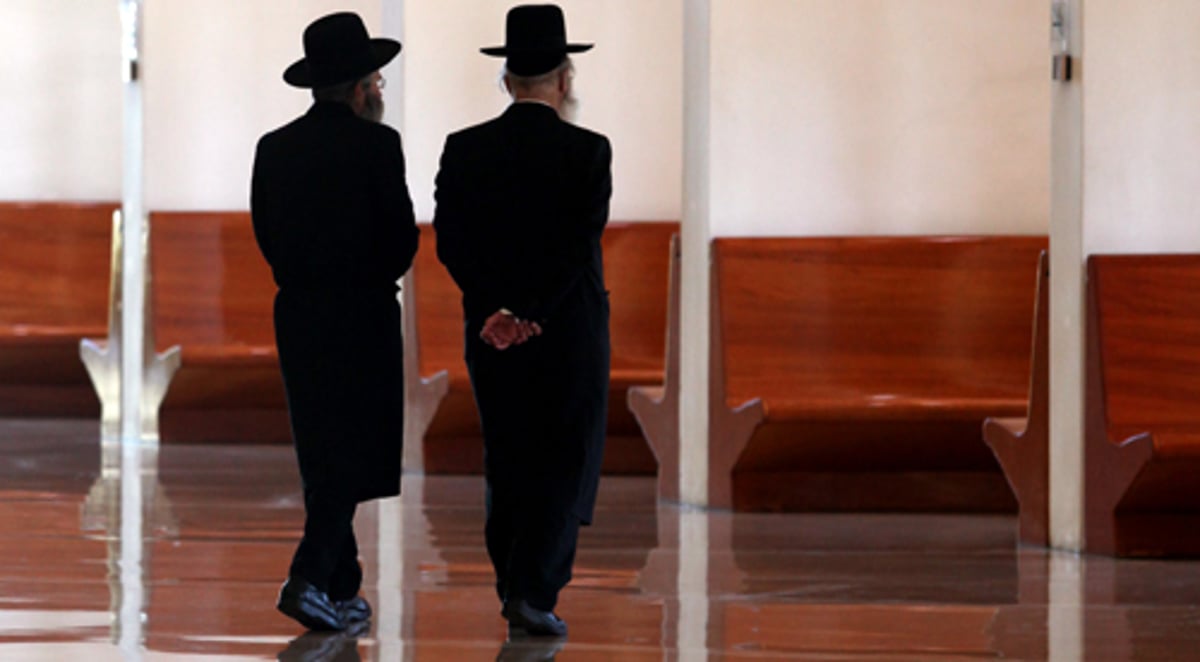 חרדים במסדרונות בג"ץ (ארכיון: פלאש 90)