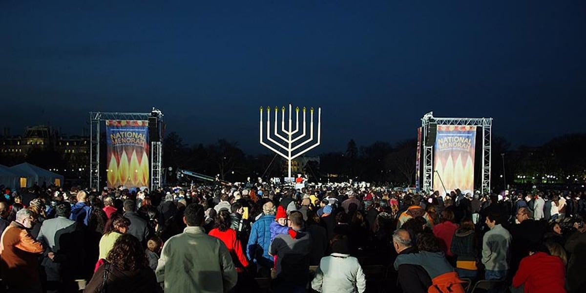 אלפי שליחי חב"ד ערכו הדלקות מרכזיות ברחבי העולם