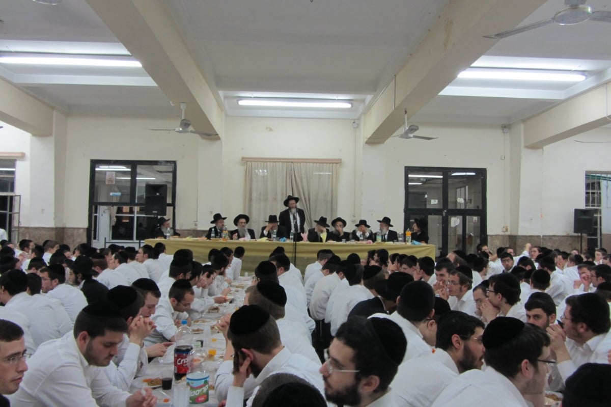 חנוכה, נוסח פוניבז'