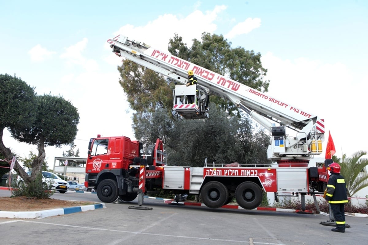 השר אלי ישי: "כולנו סובלים מהקיצונים"