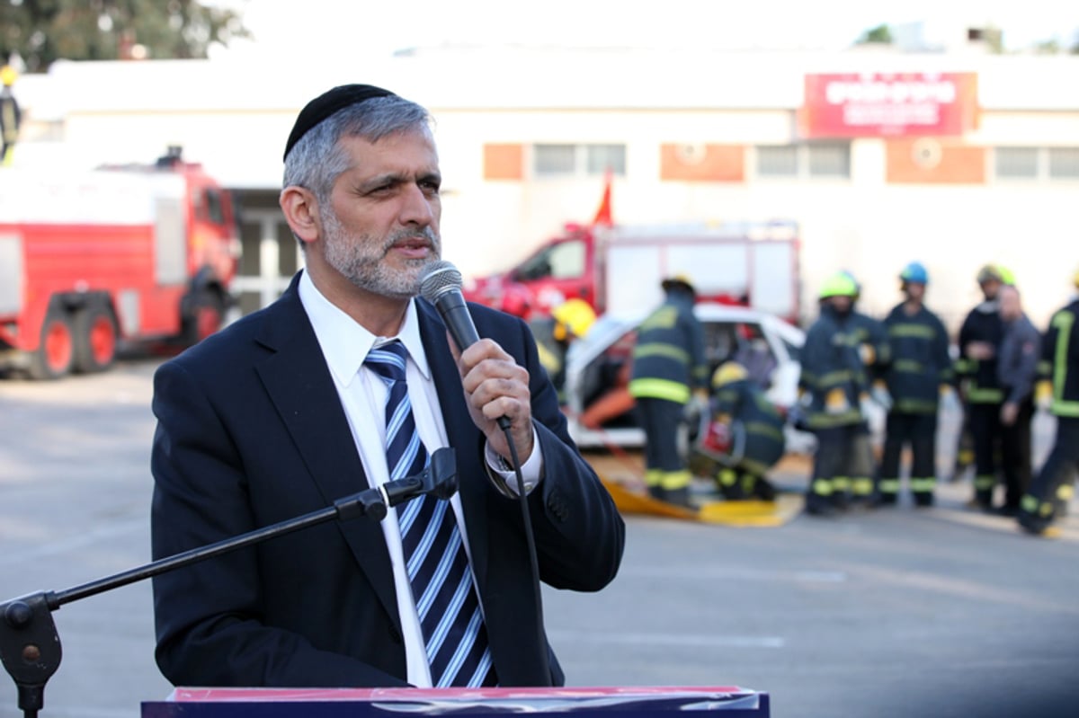 השר אלי ישי: "כולנו סובלים מהקיצונים"