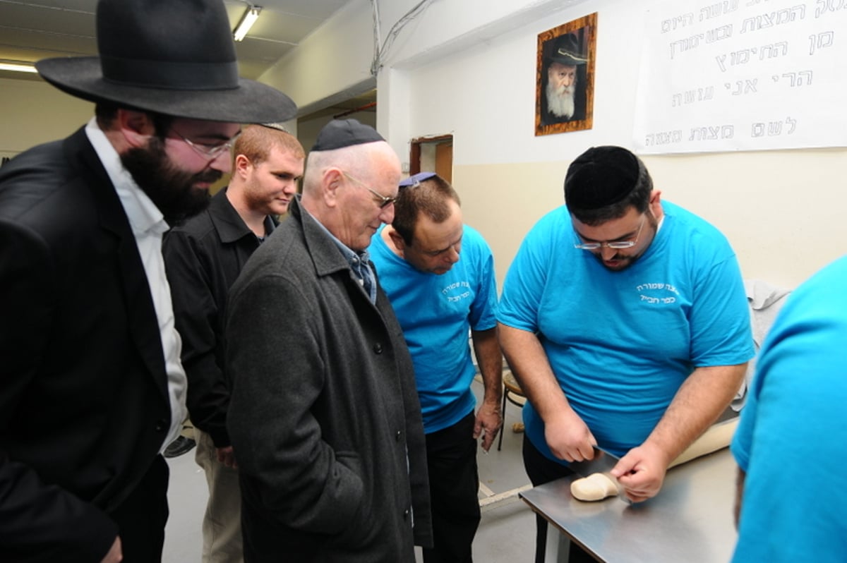 השר יסי פלד על סערת חוק טל: "העניין הפך לפוליטי"