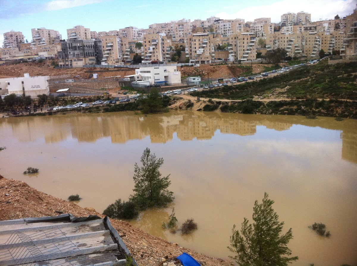 שעות לטביעת הילדה: צפו במודיעין-עלית מוצפת מים