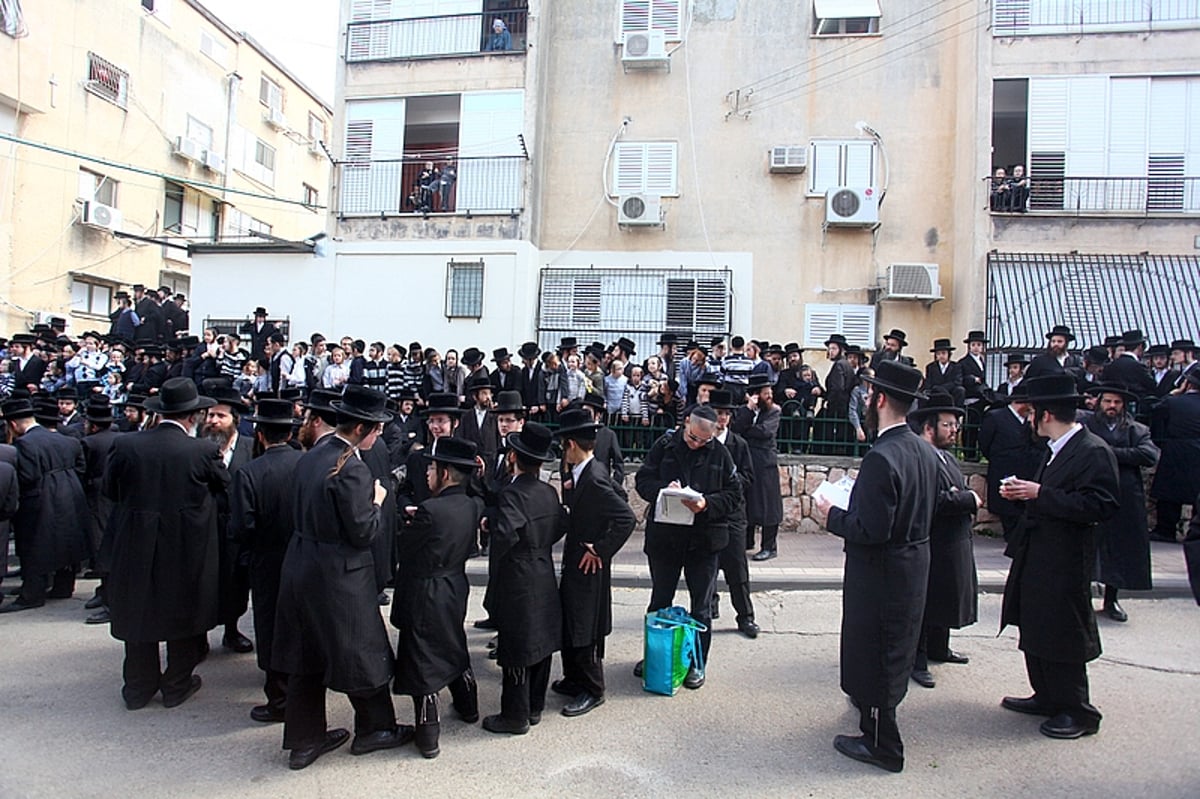 אבל בציבור החרדי: רבבות בהלווית כ"ק מרן האדמו"ר מויז'ניץ זצוק"ל