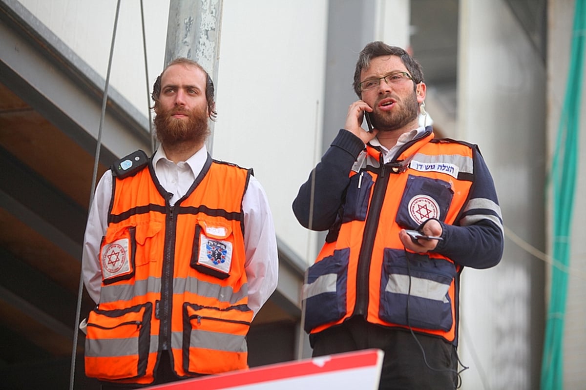 וכל בית ישראל יבכו ● מאה תמונות מהלווית האדמו"ר מויז'ניץ זצ"ל