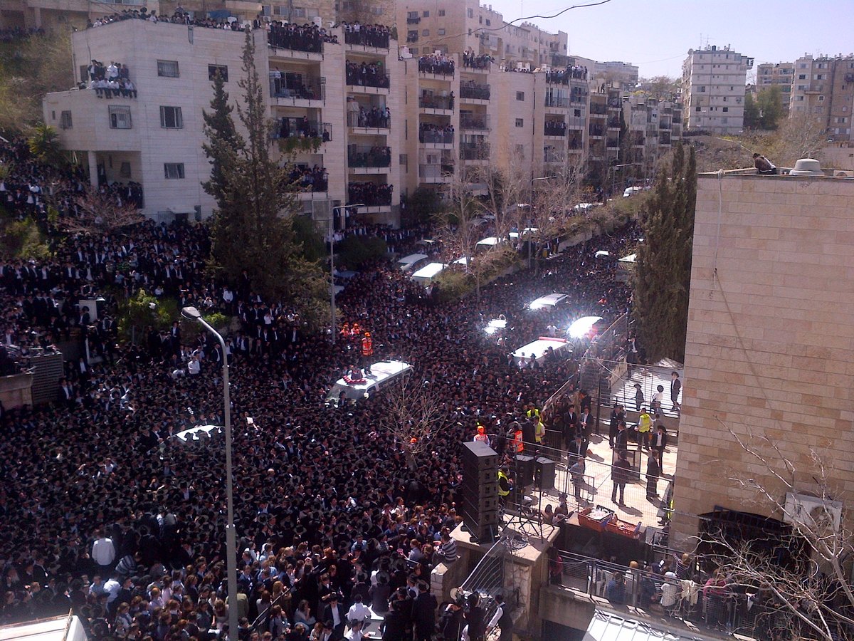 רבבות מלווים את זקן ראשי הישיבות, בנו מונה לממשיך דרכו