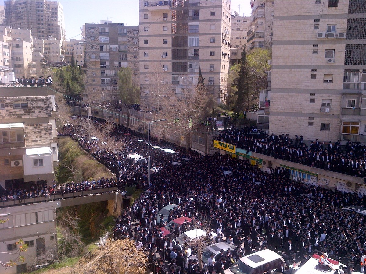 רבבות מלווים את זקן ראשי הישיבות, בנו מונה לממשיך דרכו