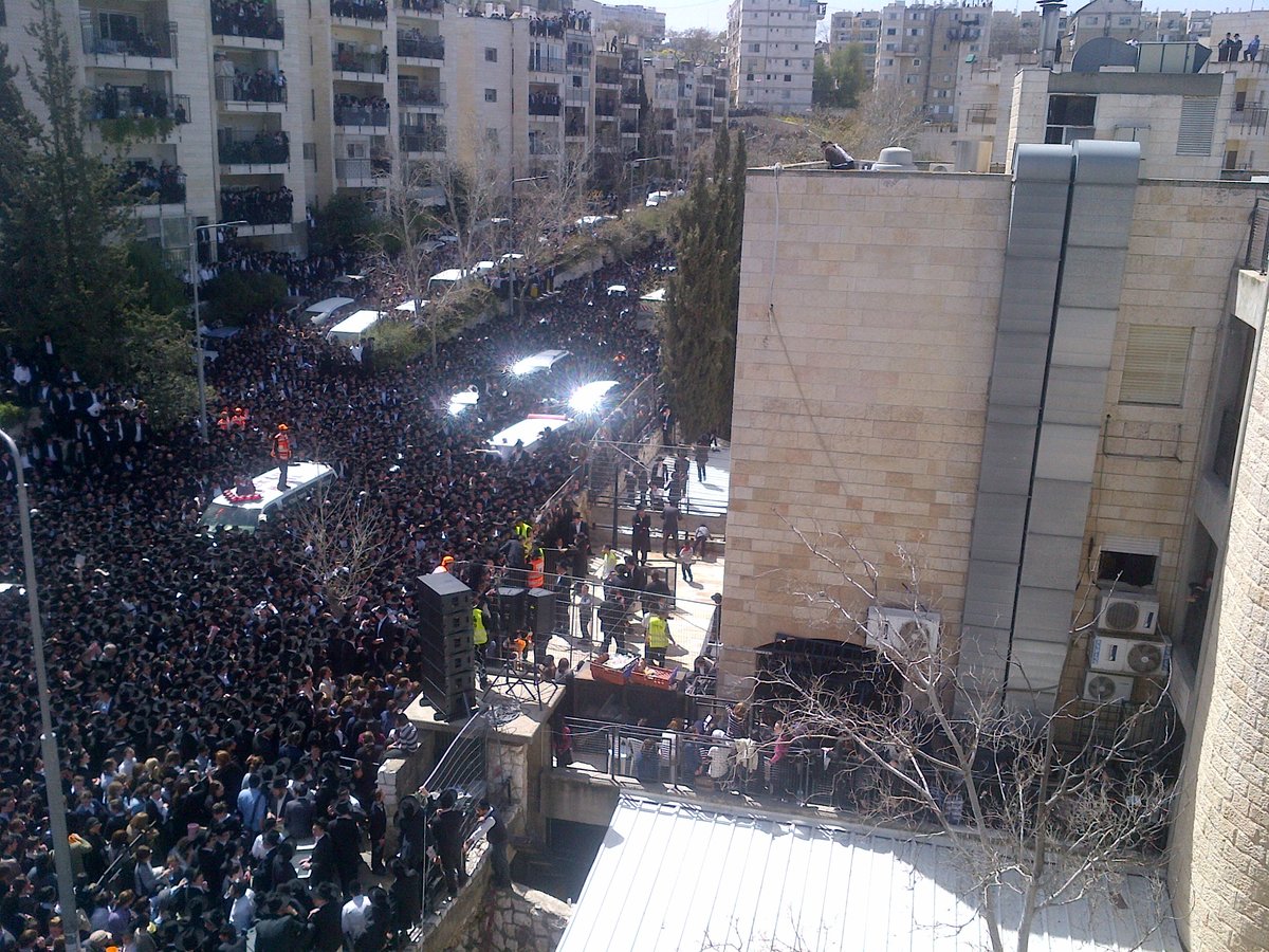 רבבות מלווים את זקן ראשי הישיבות, בנו מונה לממשיך דרכו