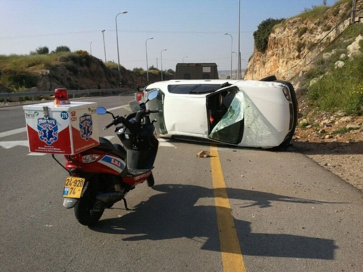 רכב פרטי התהפך בכביש 446; אין נפגעים