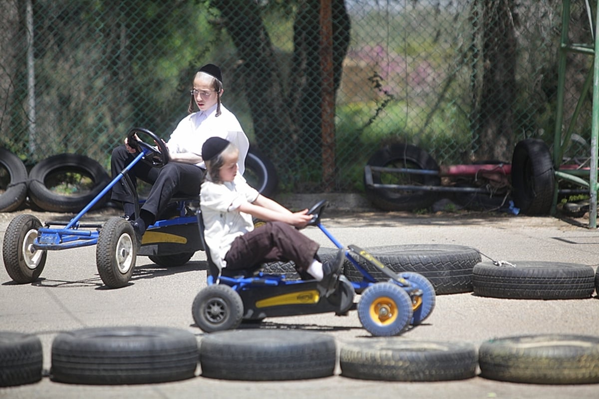 הכבישים פקוקים, הפארקים עמוסים: חול המועד בתמונות