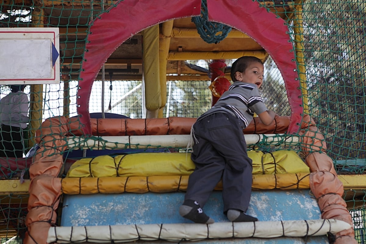 הכבישים פקוקים, הפארקים עמוסים: חול המועד בתמונות