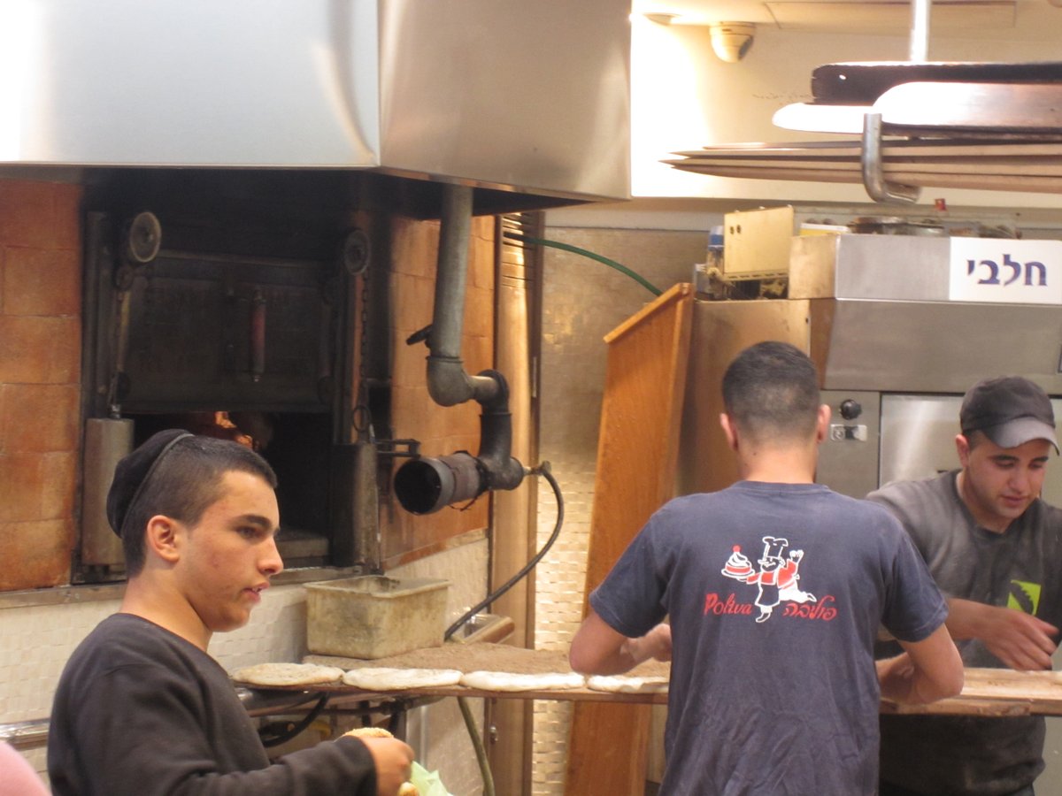 תנור ראשון: צפו בהסתערות על החמץ