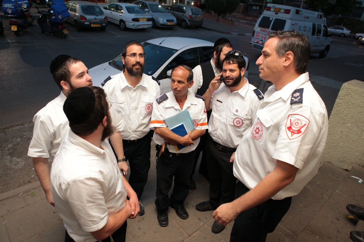 מבצע רשב"י: טרקטרונים, מסוקים, אמבולנסים ואופנועים