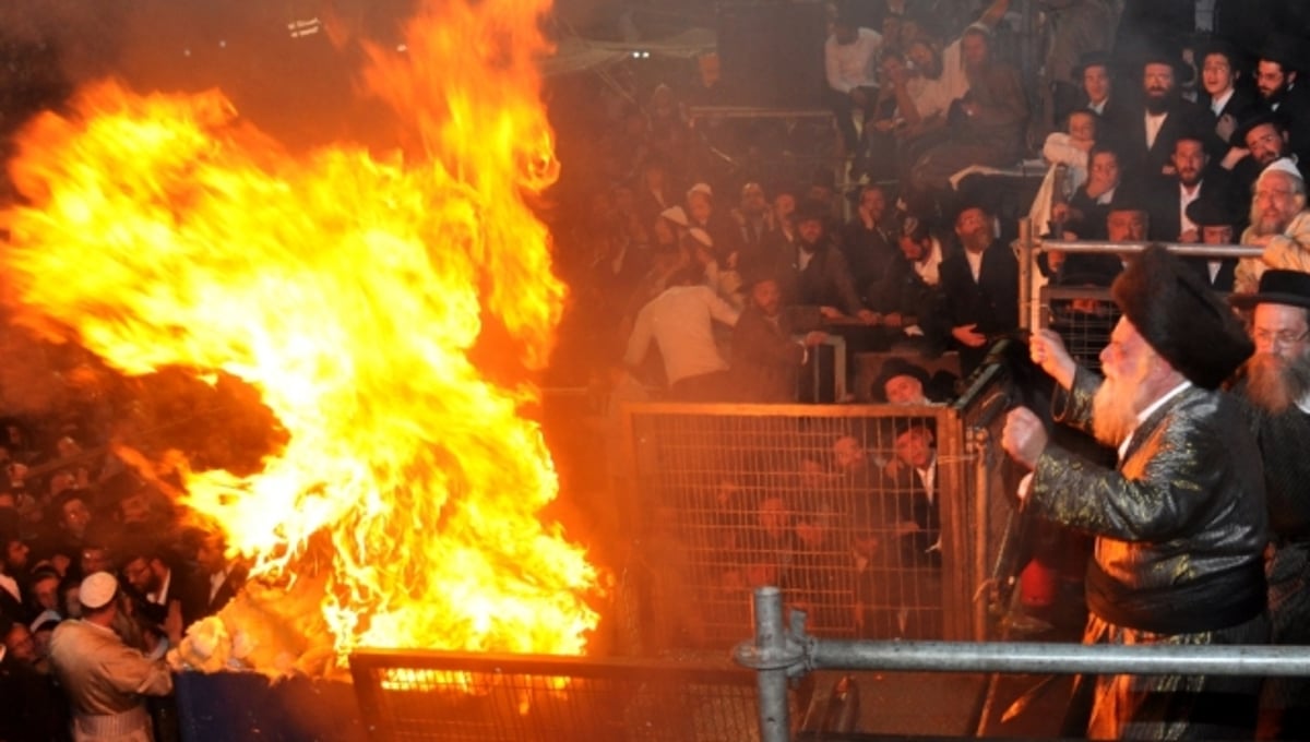 האדמו"ר מתולדות אהרון בהדלקה, בשנה שעברה