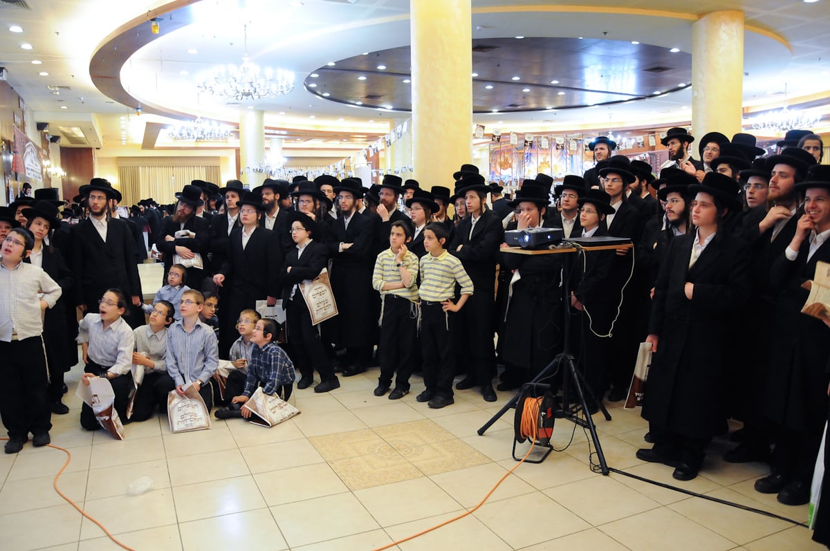 שבוע הספר החרדי: החל יריד הספרים של 'המבשר'