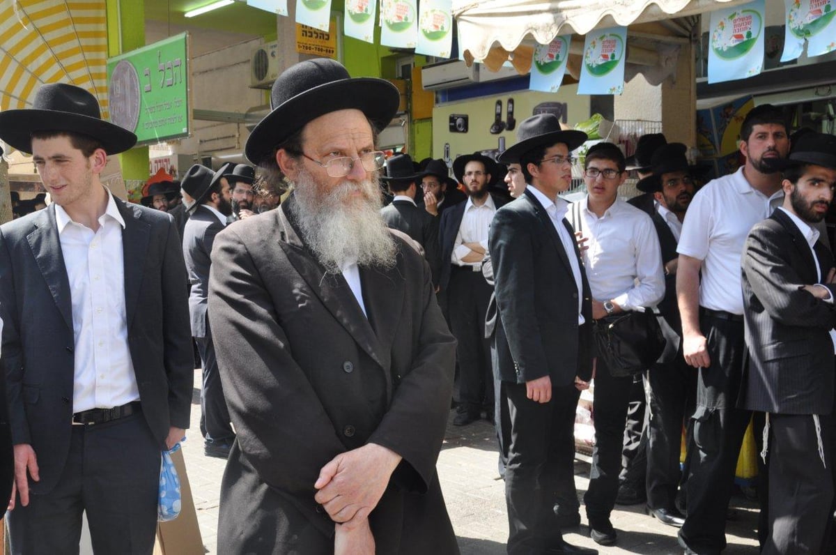 וכל בית ישראל יבכו: הלווית הגאון הרב ניסים טולדנו זצ"ל