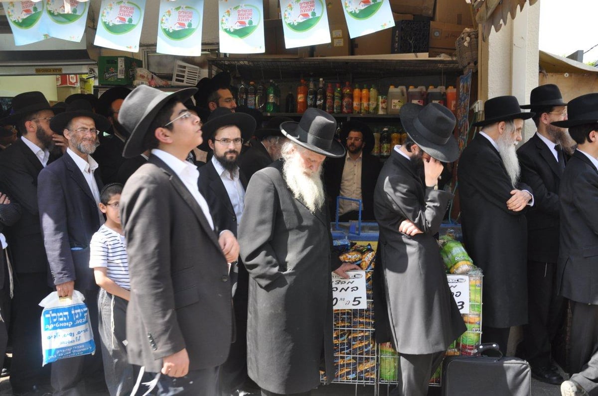 וכל בית ישראל יבכו: הלווית הגאון הרב ניסים טולדנו זצ"ל