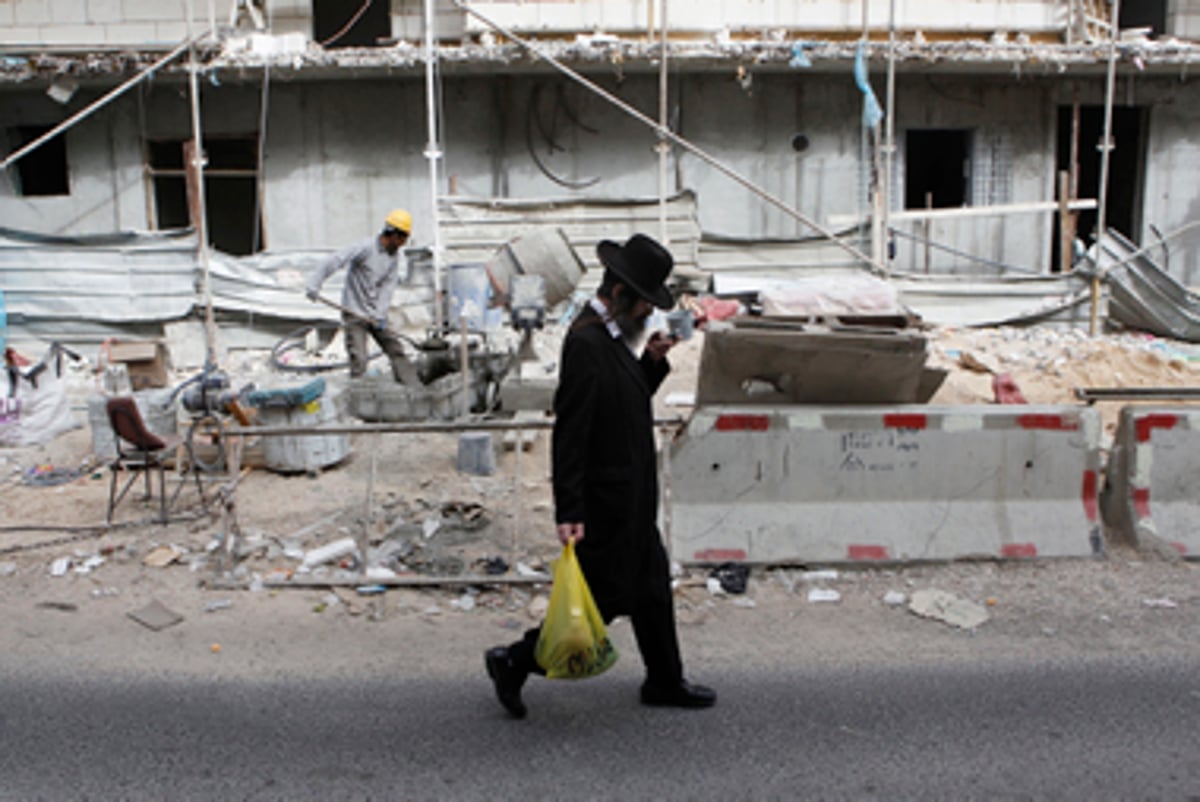 לקראת המכרזים ב'חריש': 'המודיע' נגד קבוצות הרכישה