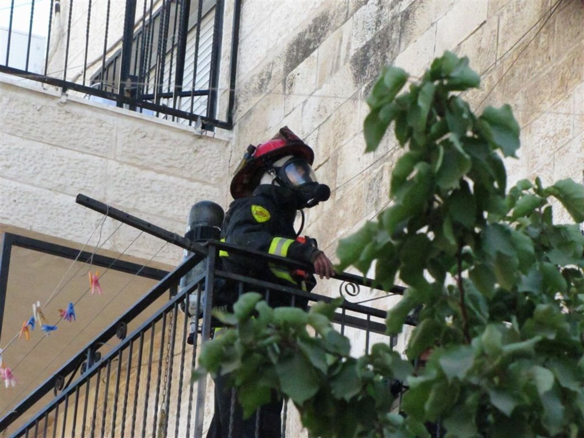 שריפה בשכונת הבוכרים: הרחוב נסגר למשך שעה