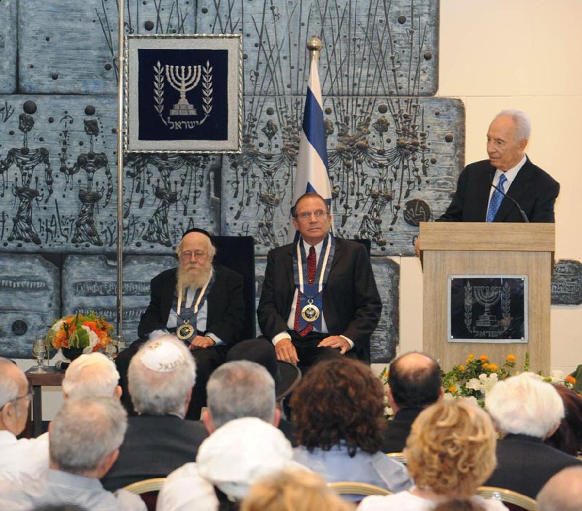 הרב עדין שטיינזלץ קיבל את "עיטור הנשיא" היוקרתי