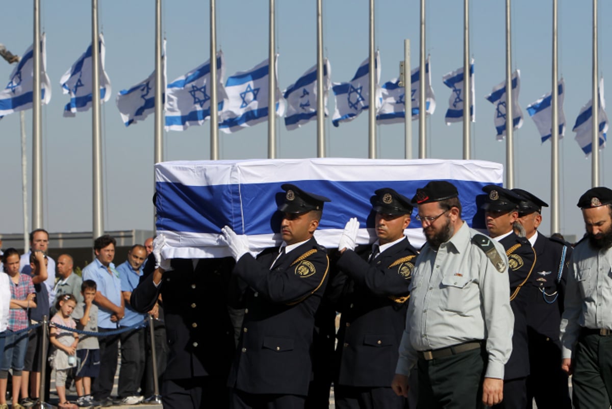 צפו: ההלוויה הממלכתית ליצחק שמיר