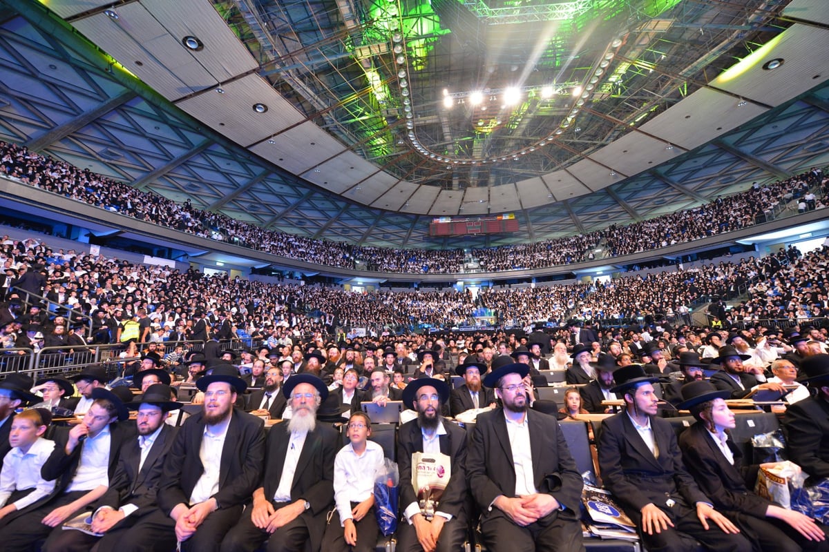 יחד כל שבטי ישראל: אלפים בסיום הש"ס בהיכל יד אליהו