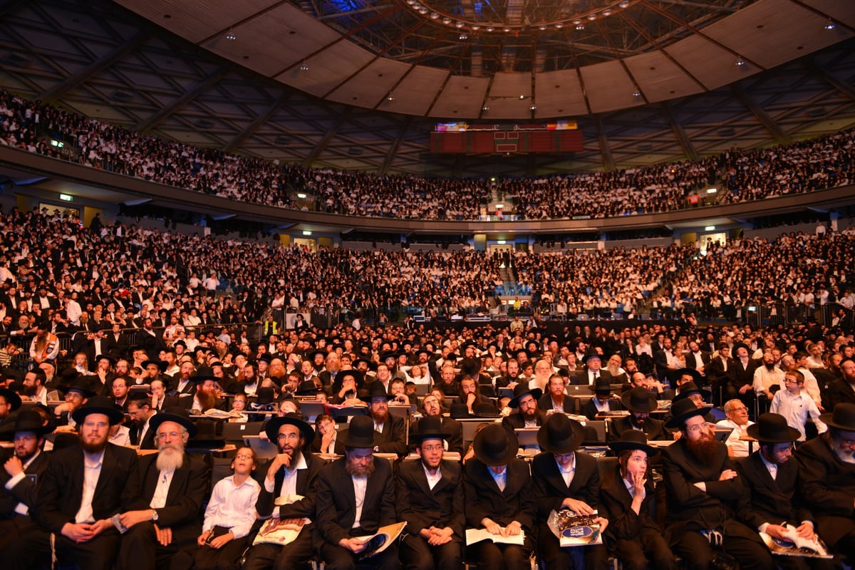 יחד כל שבטי ישראל: אלפים בסיום הש"ס בהיכל יד אליהו