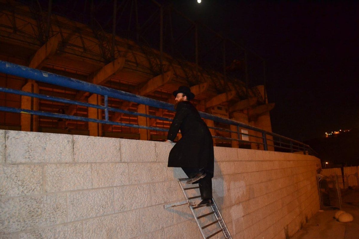 מעמד הרבבות במעמד סיום הש"ס באצטדיון טדי • גלרית ענק