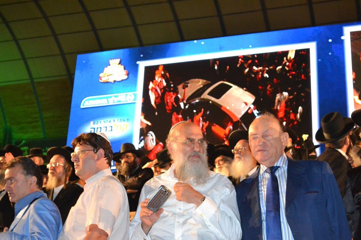 מעמד הרבבות במעמד סיום הש"ס באצטדיון טדי • גלרית ענק